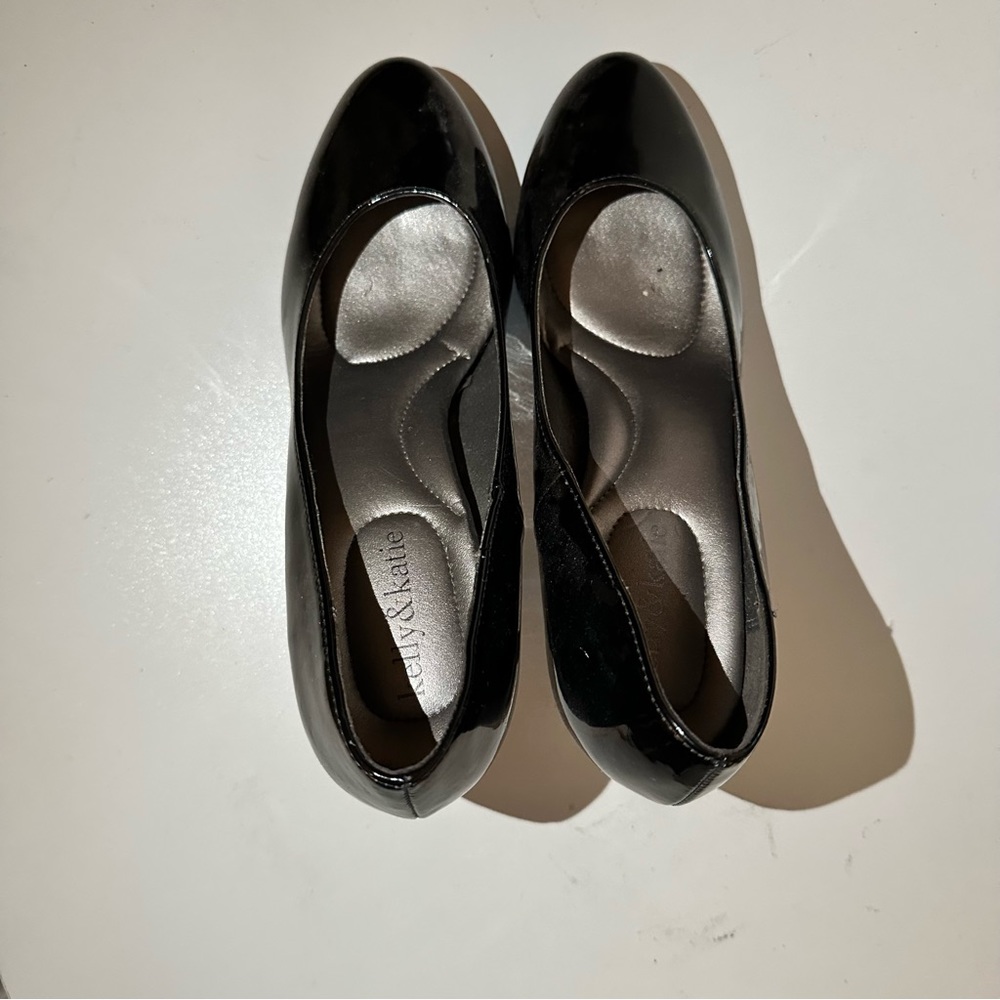 Kelly and Katie Black pumps